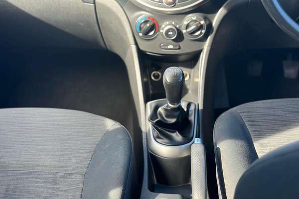2016 Hyundai Accent Active RB4