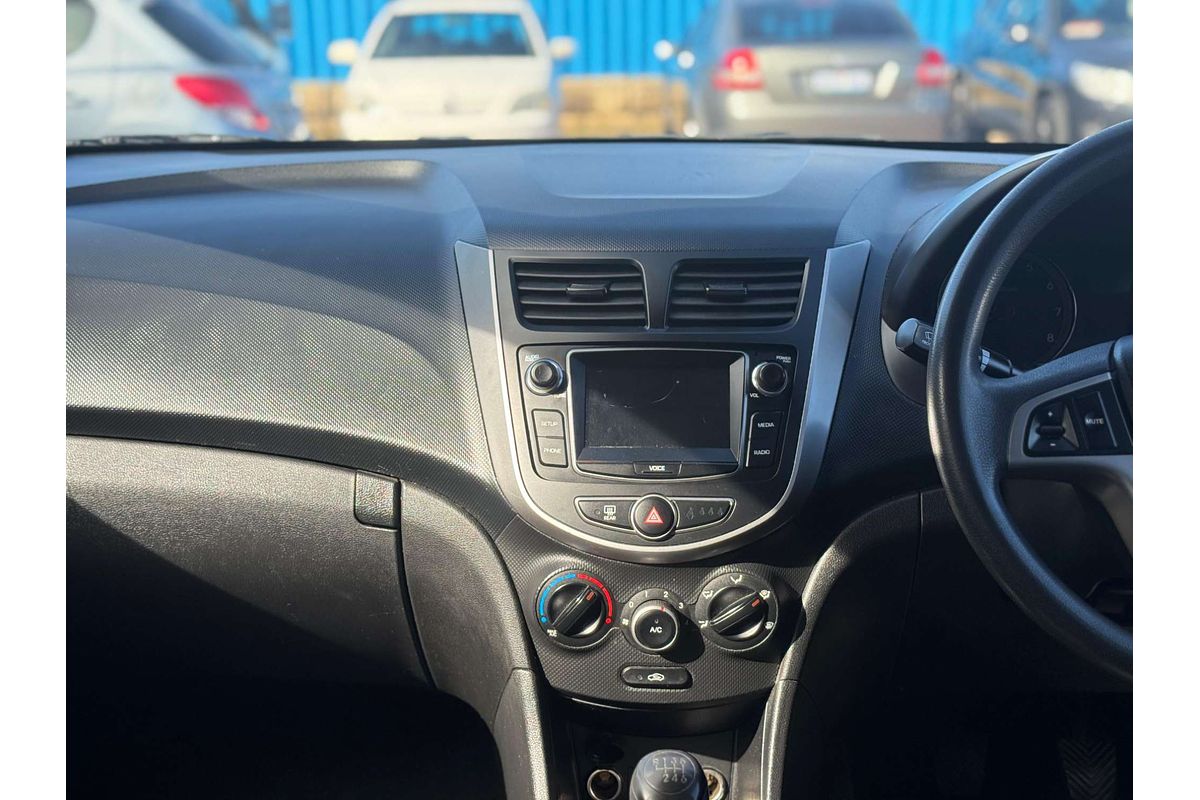 2016 Hyundai Accent Active RB4