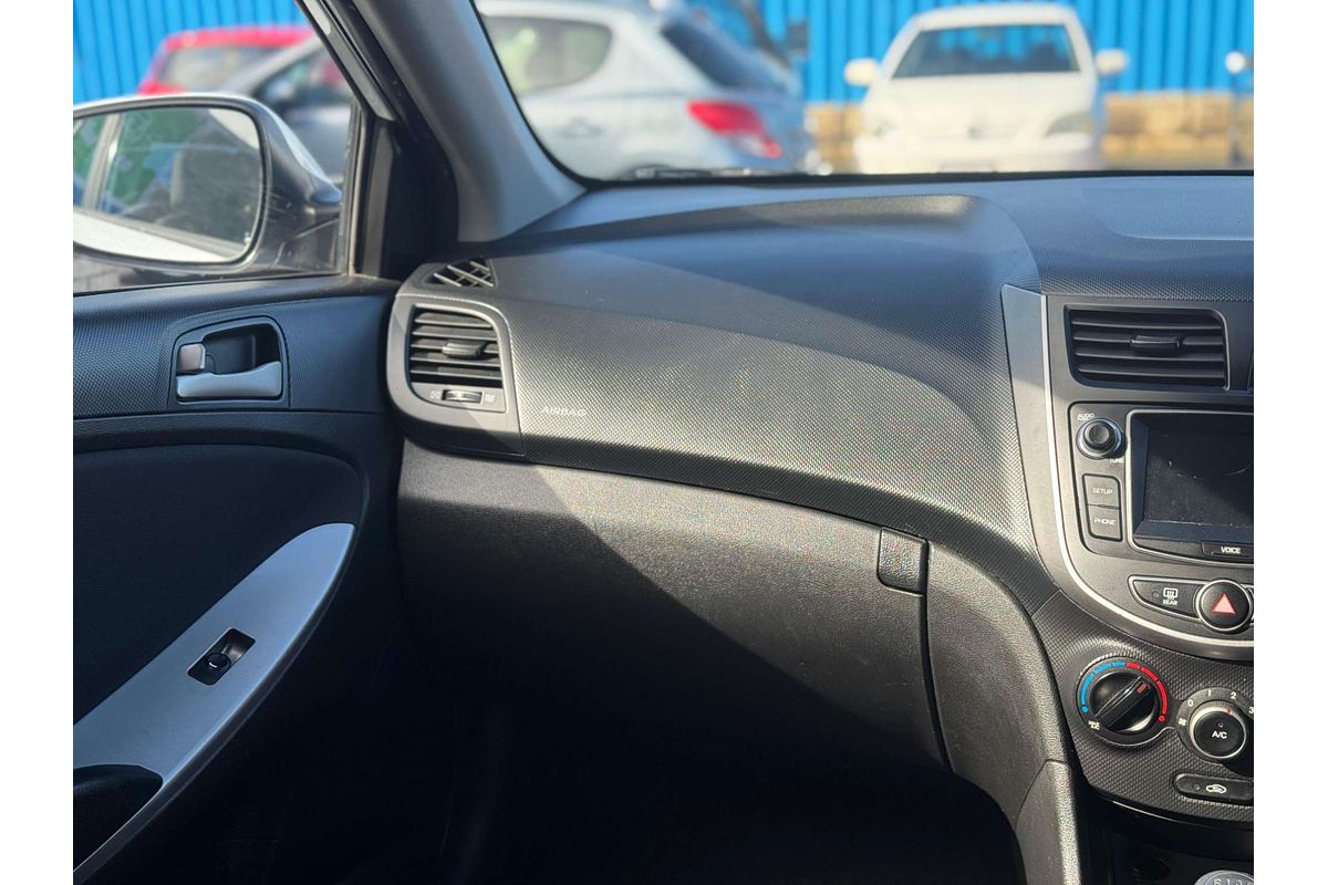 2016 Hyundai Accent Active RB4