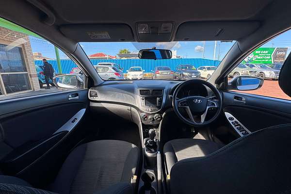 2016 Hyundai Accent Active RB4