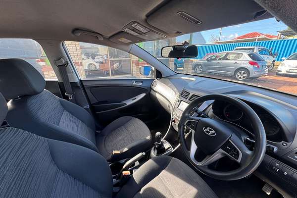 2016 Hyundai Accent Active RB4