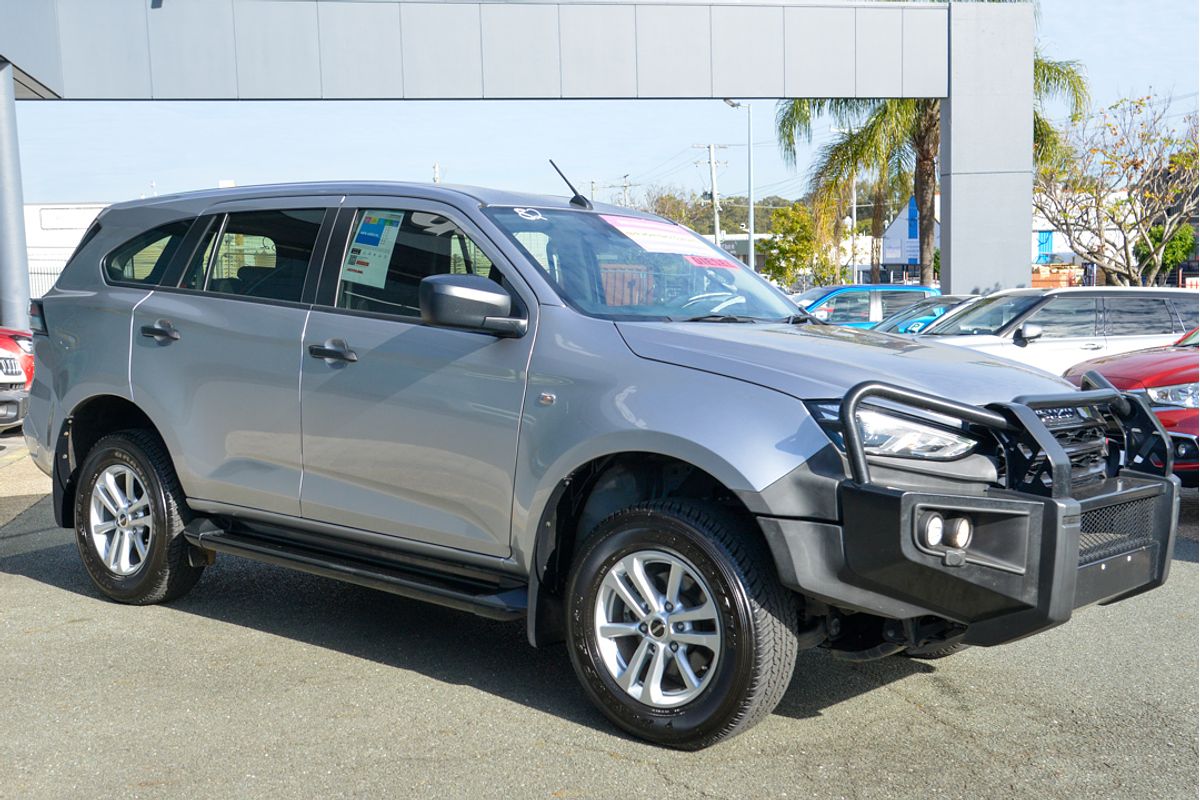 2022 Isuzu MU-X LS-M