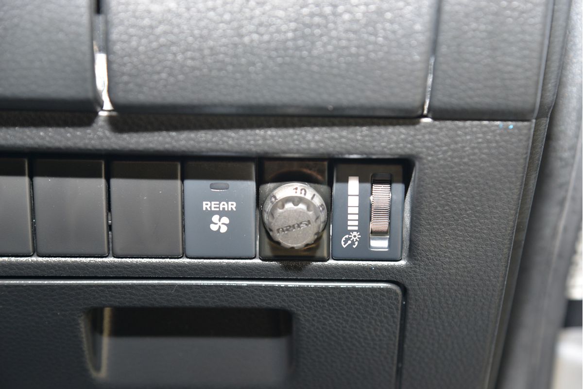 2022 Isuzu MU-X LS-M