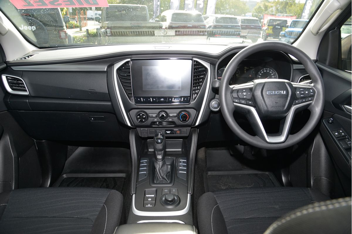 2022 Isuzu MU-X LS-M
