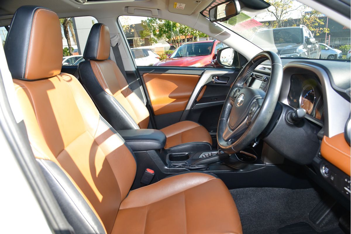 2017 Toyota RAV4 Cruiser ASA44R