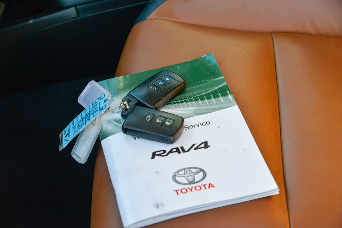 2017 Toyota RAV4 Cruiser ASA44R