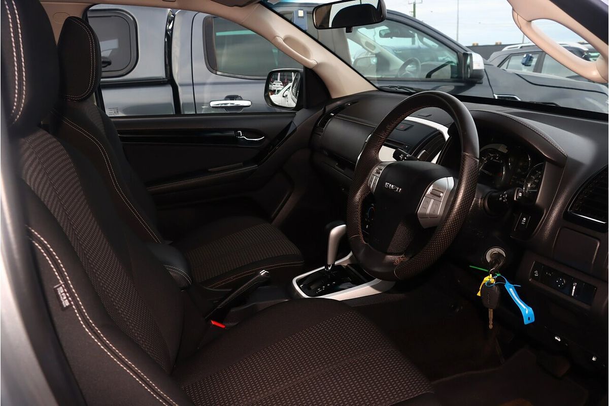 2020 Isuzu MU-X LS-M