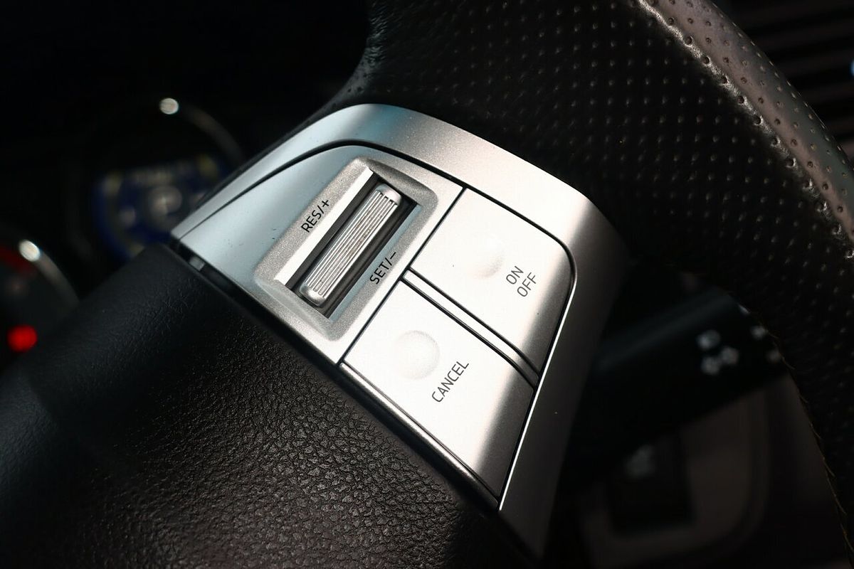 2020 Isuzu MU-X LS-M