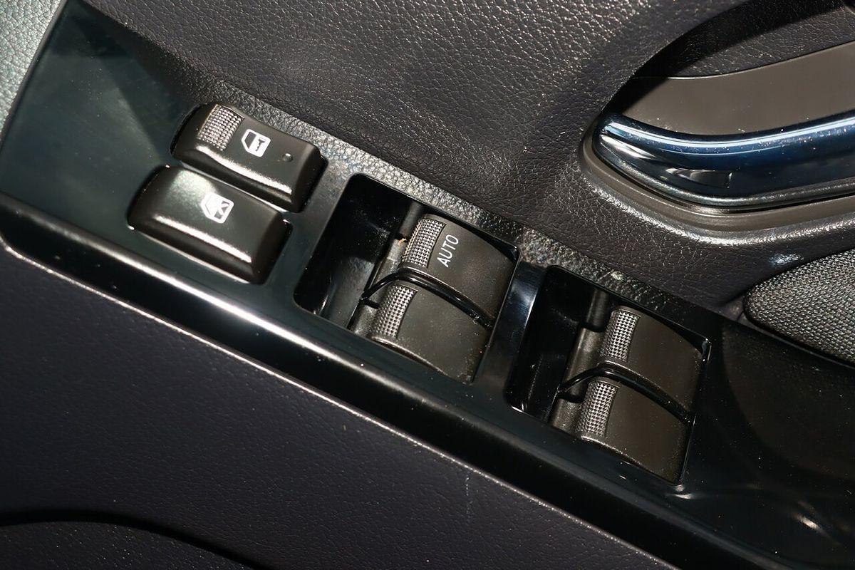 2020 Isuzu MU-X LS-M