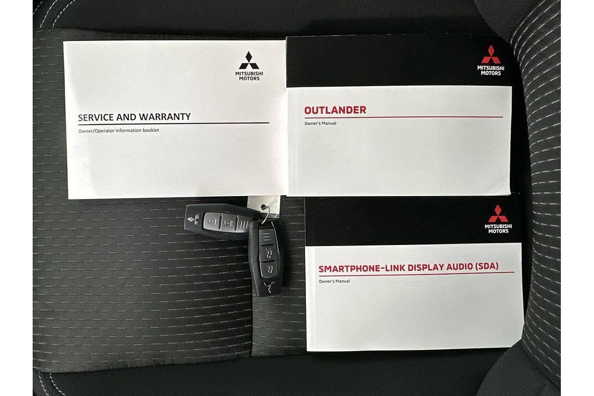 2024 Mitsubishi Outlander ES ZM