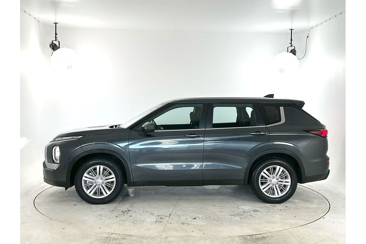 2024 Mitsubishi Outlander ES ZM