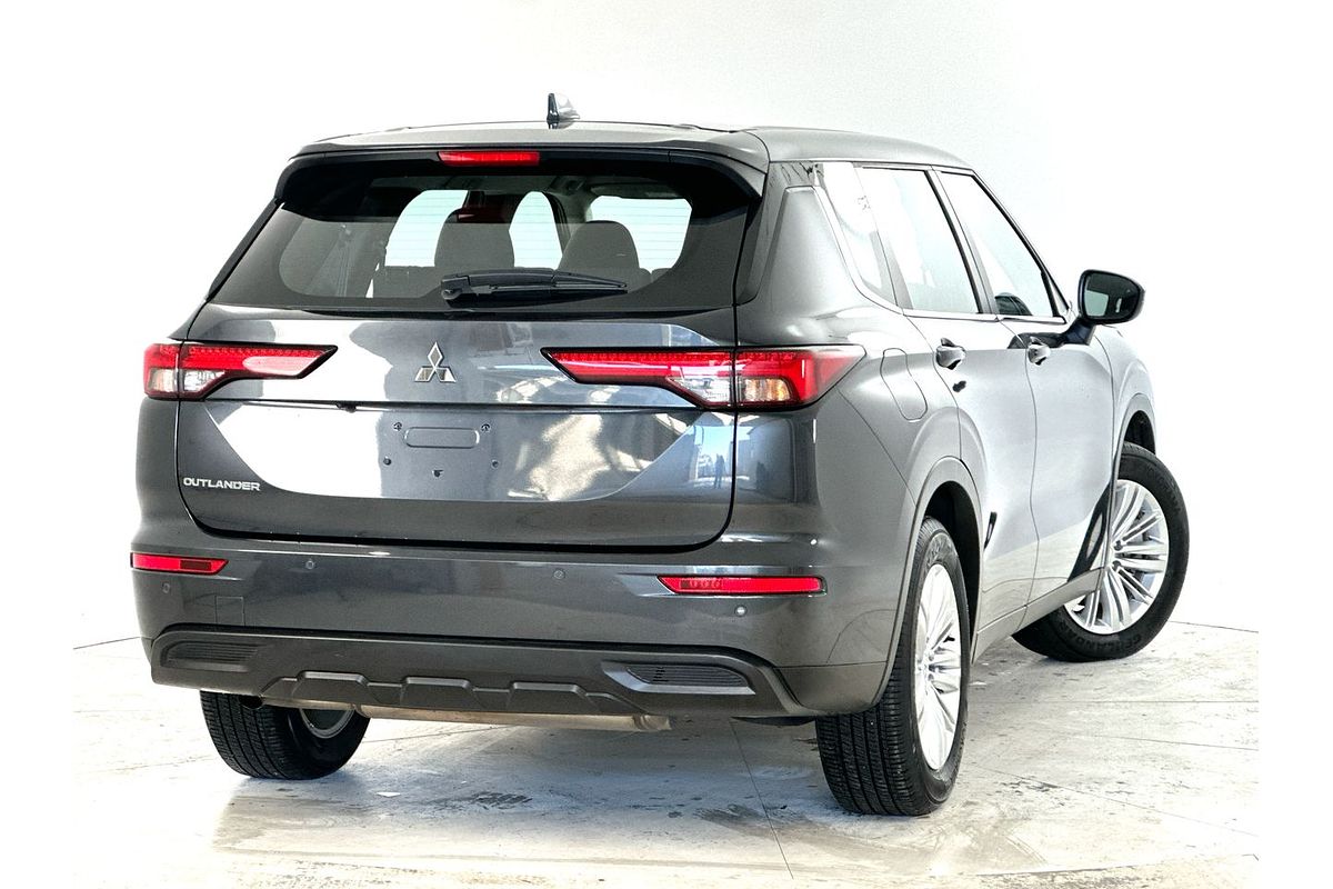 2024 Mitsubishi Outlander ES ZM