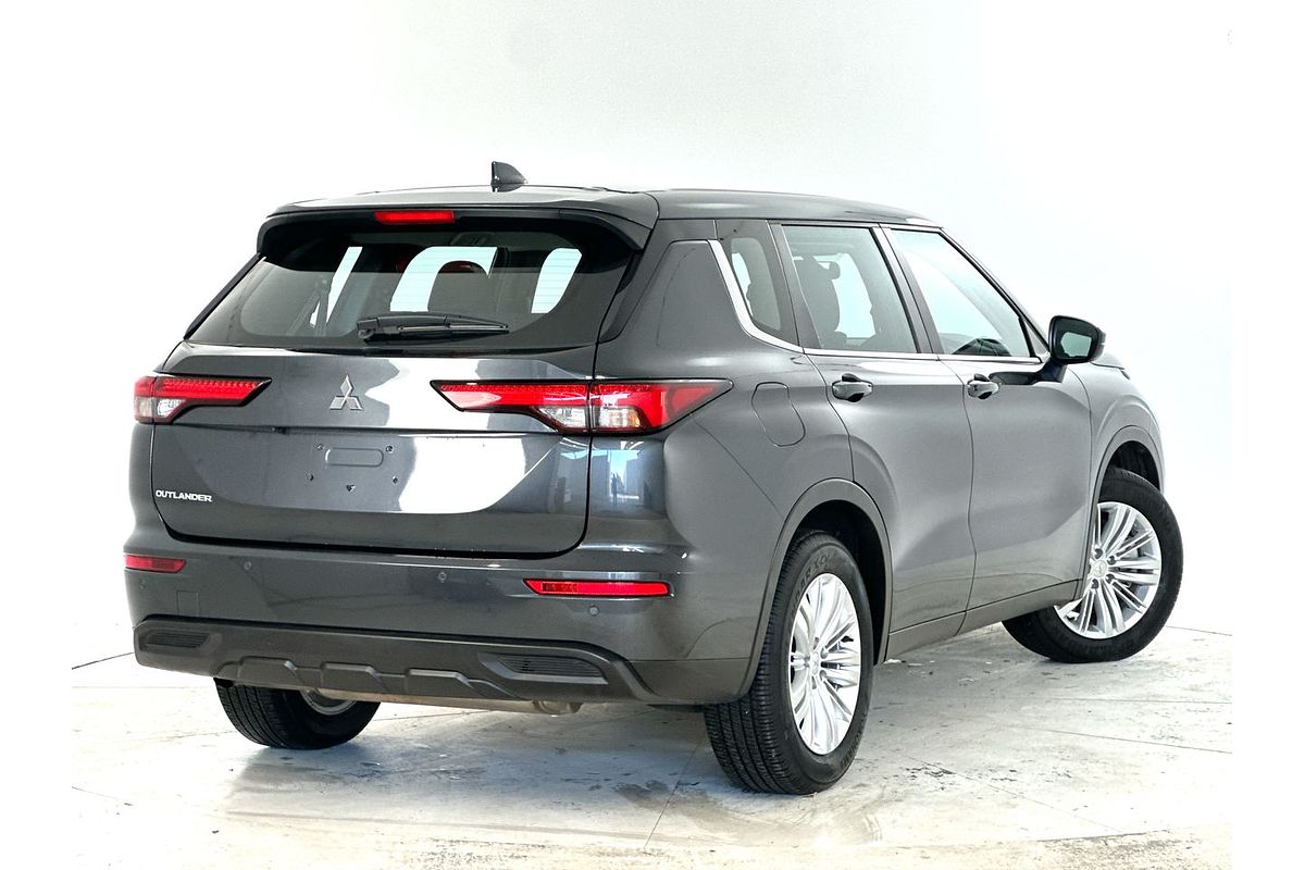2024 Mitsubishi Outlander ES ZM