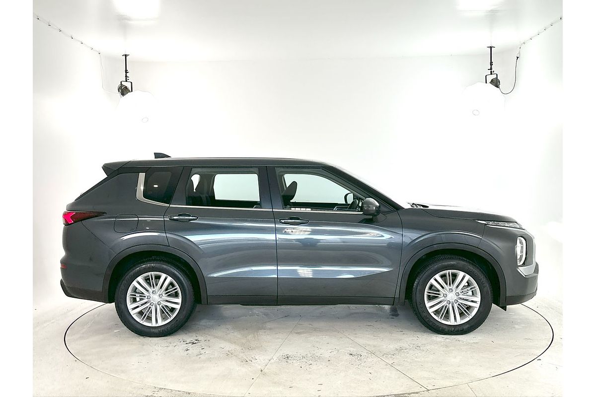 2024 Mitsubishi Outlander ES ZM