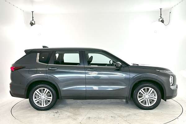 2024 Mitsubishi Outlander ES ZM