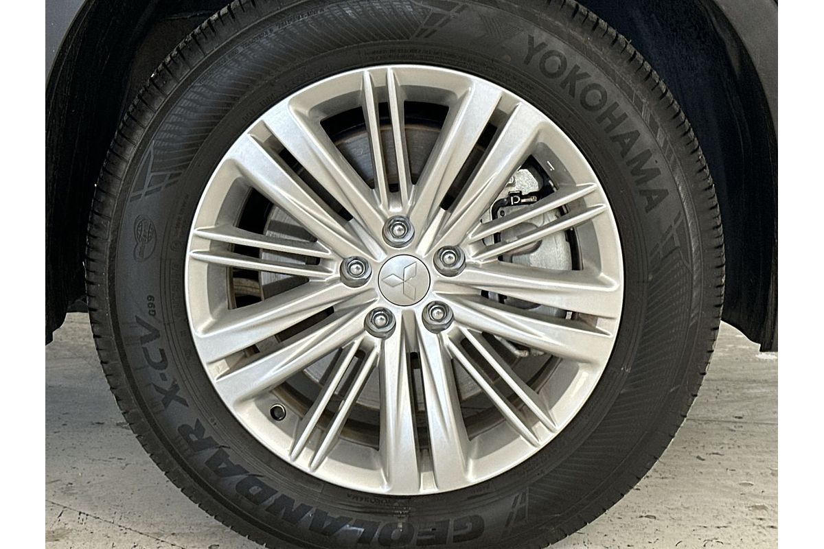 2024 Mitsubishi Outlander ES ZM