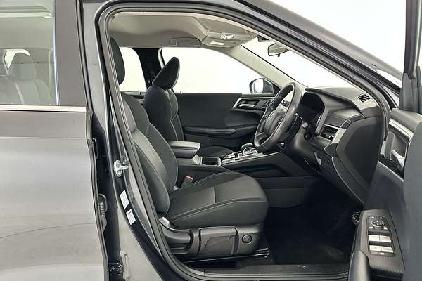 2024 Mitsubishi Outlander ES ZM