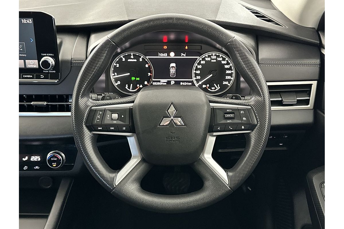 2024 Mitsubishi Outlander ES ZM