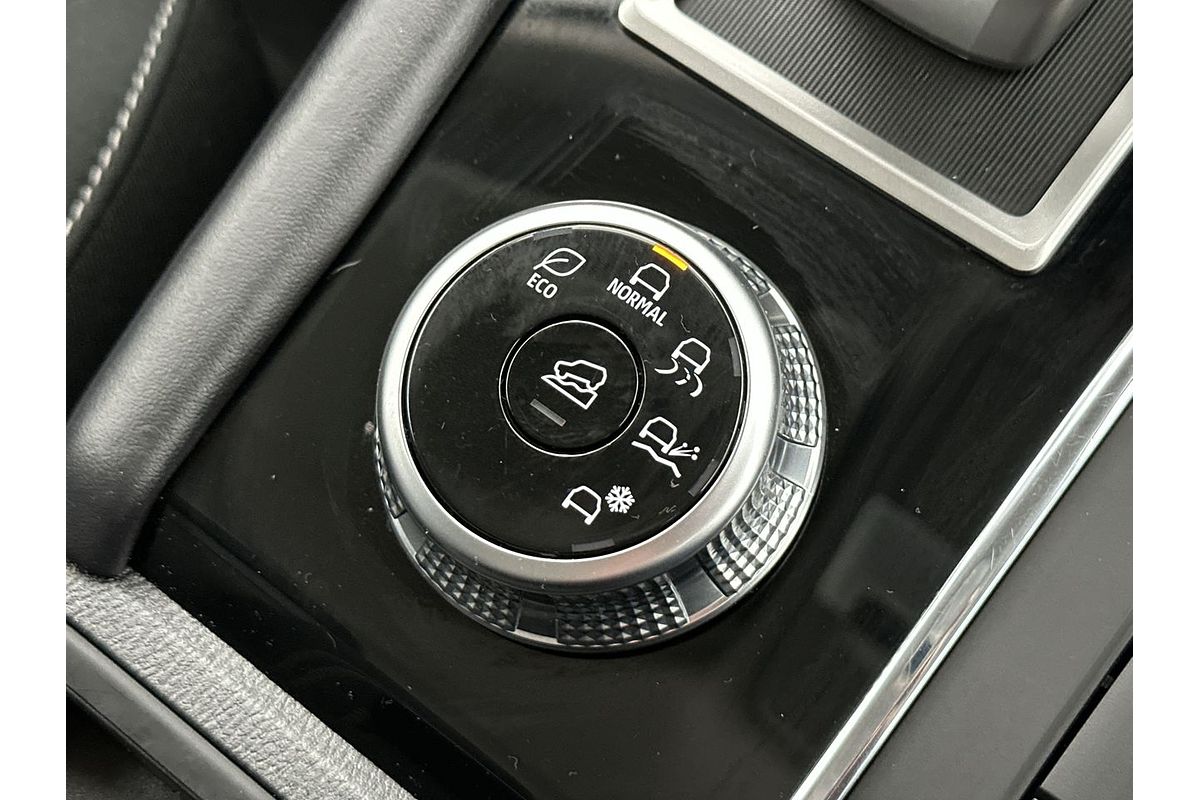 2024 Mitsubishi Outlander ES ZM