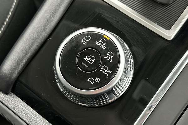2024 Mitsubishi Outlander ES ZM