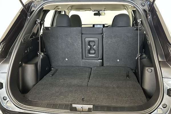2024 Mitsubishi Outlander ES ZM