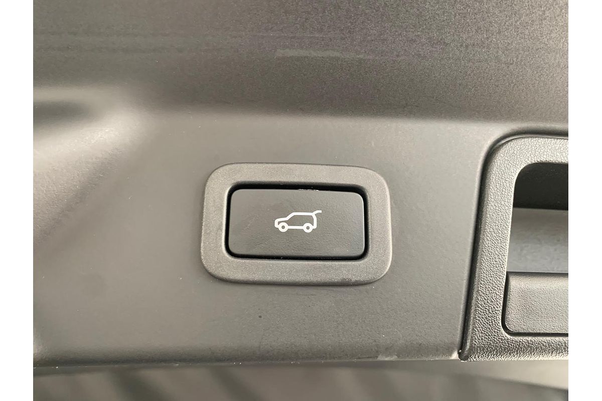 2019 Land Rover Range Rover Velar D300 R-Dynamic SE L560