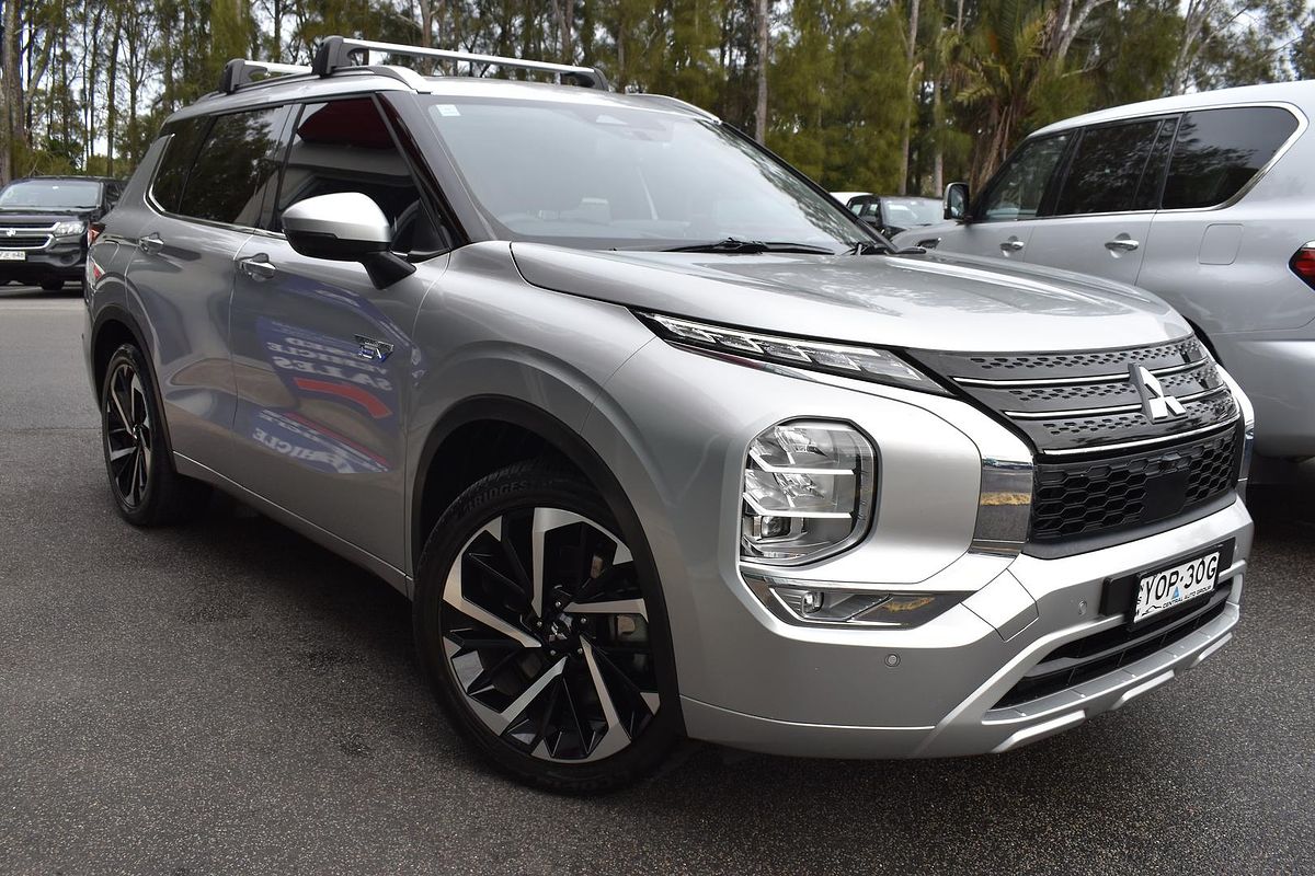 2023 Mitsubishi Outlander PHEV Exceed Tourer ZM