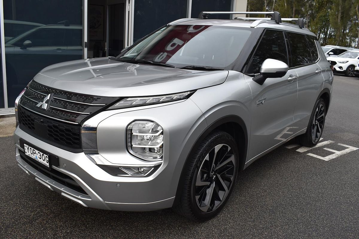 2023 Mitsubishi Outlander PHEV Exceed Tourer ZM