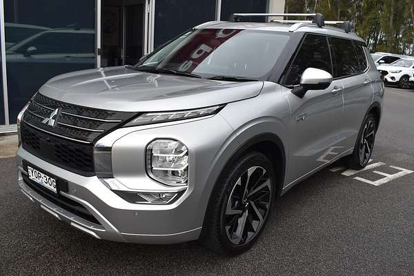 2023 Mitsubishi Outlander PHEV Exceed Tourer ZM