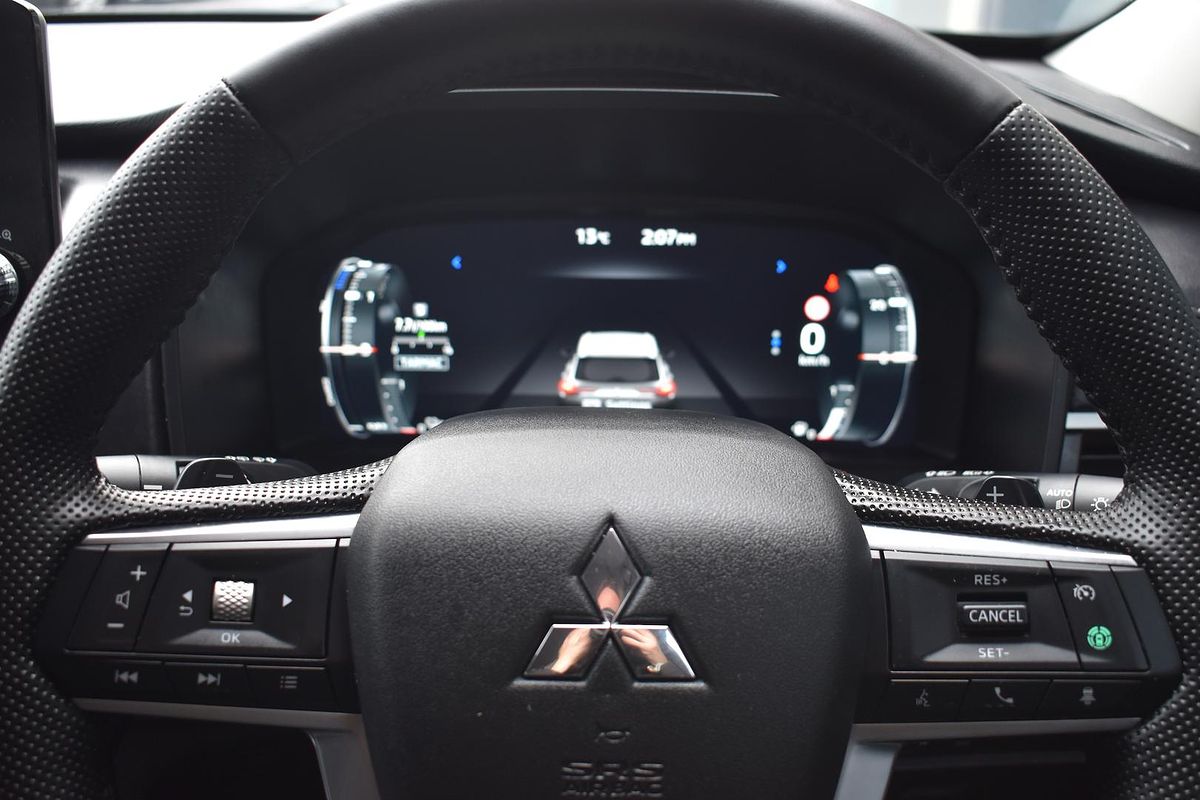 2023 Mitsubishi Outlander PHEV Exceed Tourer ZM