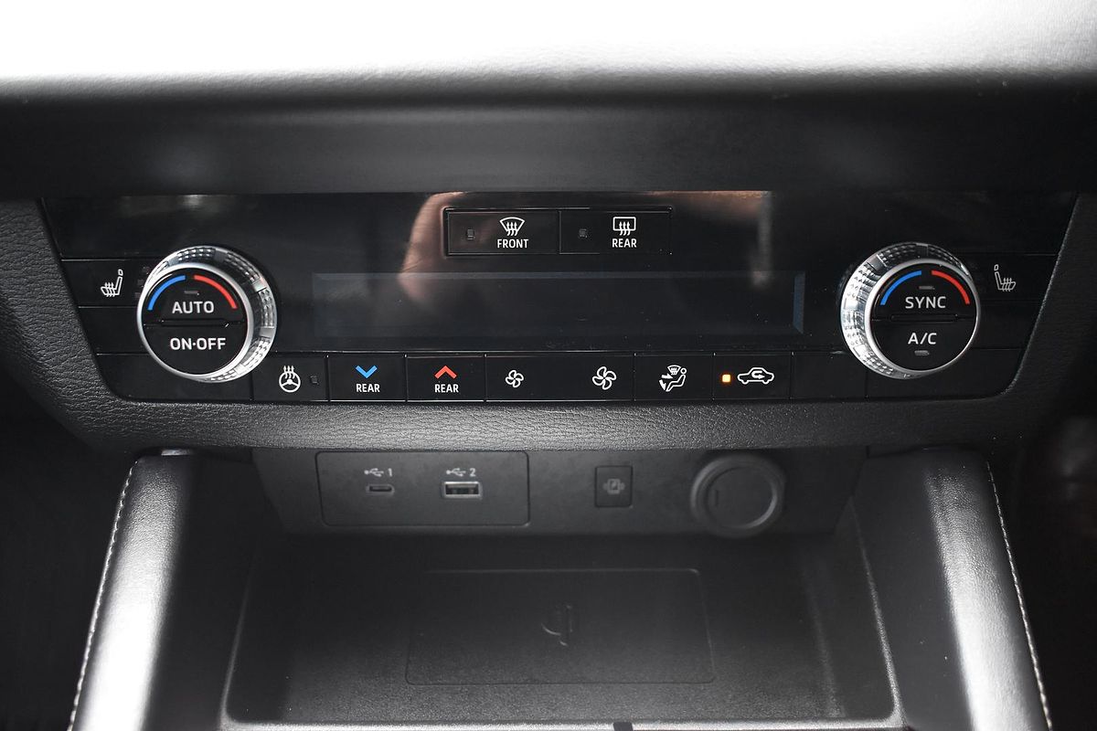 2023 Mitsubishi Outlander PHEV Exceed Tourer ZM