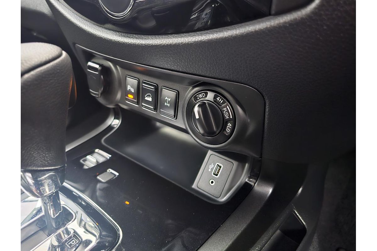 2023 Nissan Navara PRO-4X Warrior D23 4X4