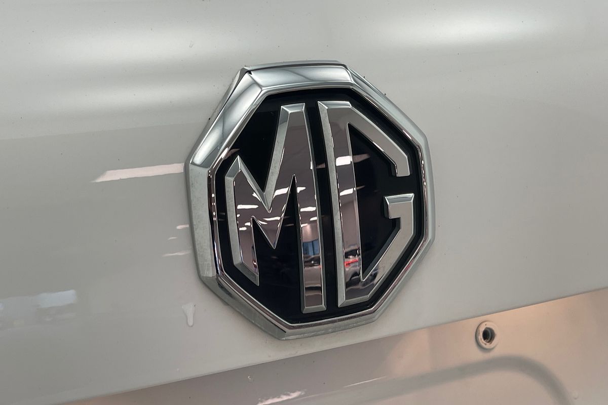 2022 MG HS Vibe SAS23