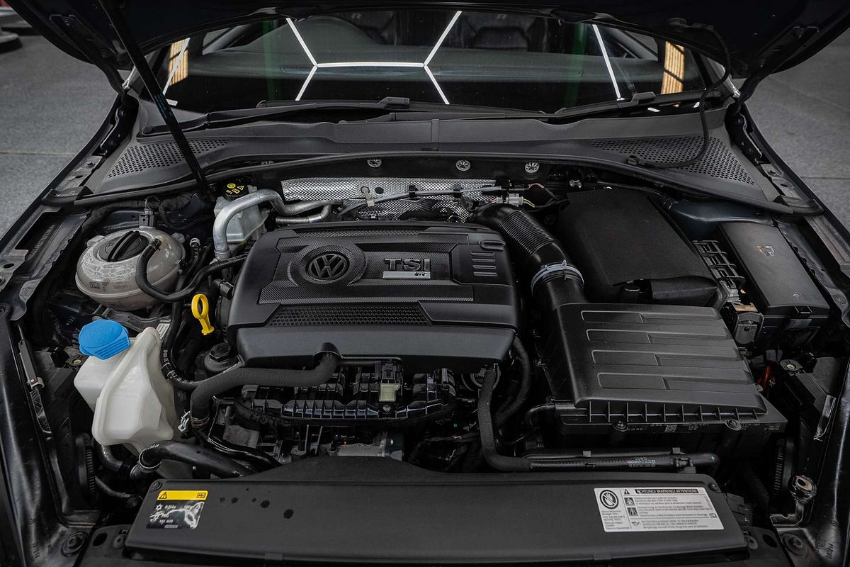 2014 Volkswagen Golf R 7