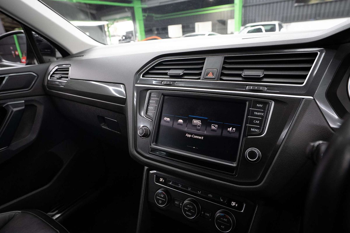 2016 Volkswagen Tiguan 140TDI Highline 5N
