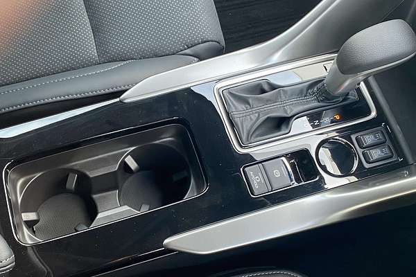 2024 Mitsubishi Eclipse Cross Black Edition YB