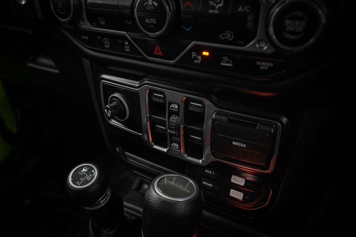 2021 Jeep Gladiator Night Eagle JT All Wheel Drive
