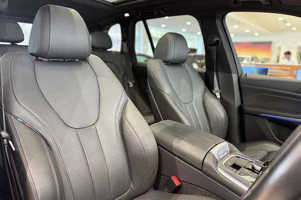 2022 BMW X5 xDrive30d M Sport G05