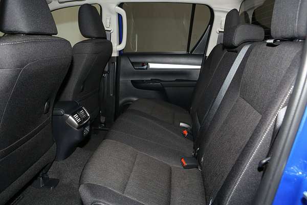 2024 Toyota Hilux SR5 48V GUN126R 4X4