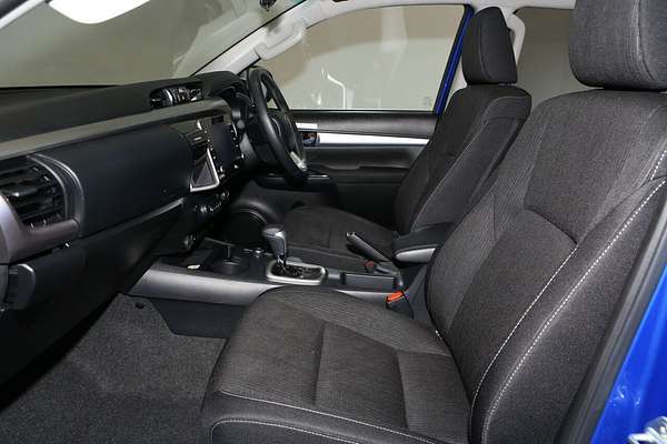 2024 Toyota Hilux SR5 48V GUN126R 4X4