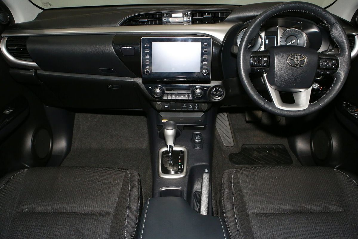 2024 Toyota Hilux SR5 48V GUN126R 4X4