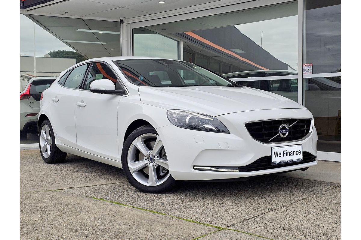 2015 Volvo V40 D4 Luxury