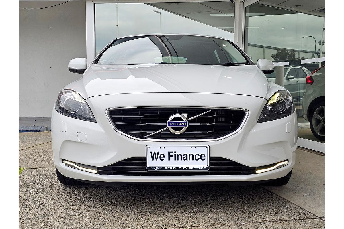 2015 Volvo V40 D4 Luxury