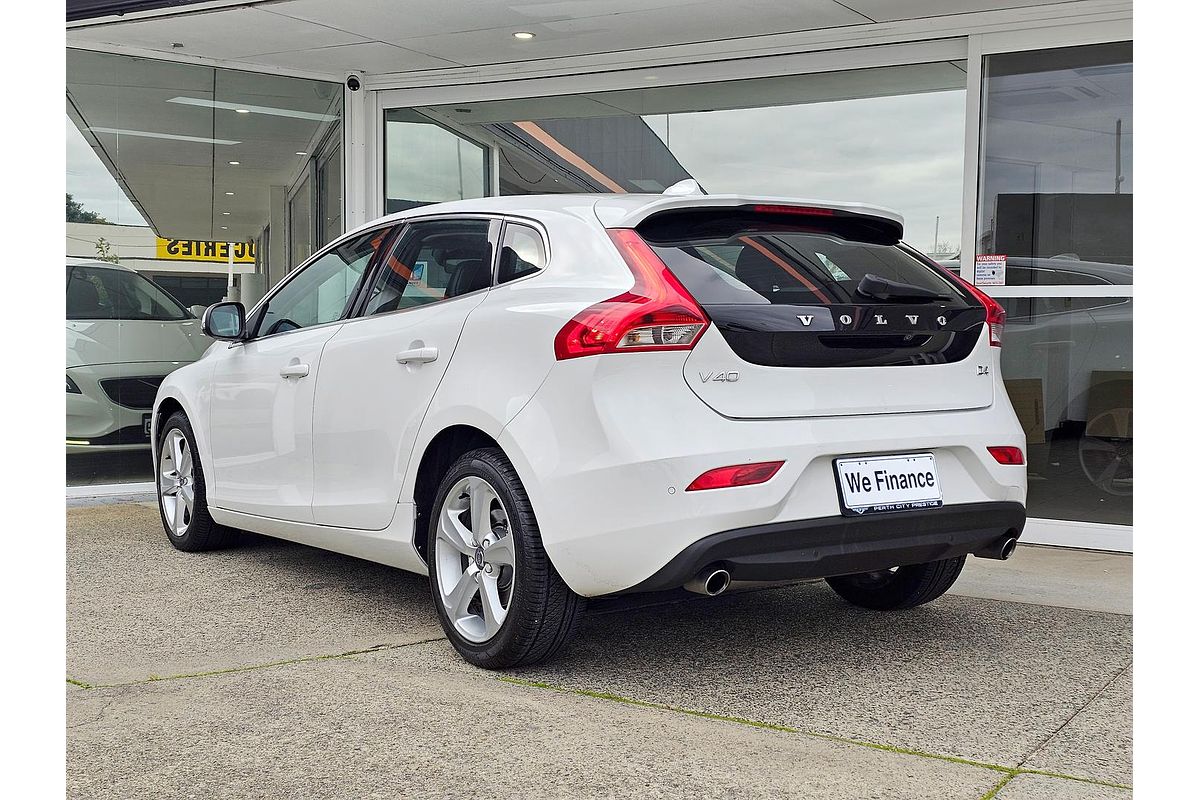 2015 Volvo V40 D4 Luxury