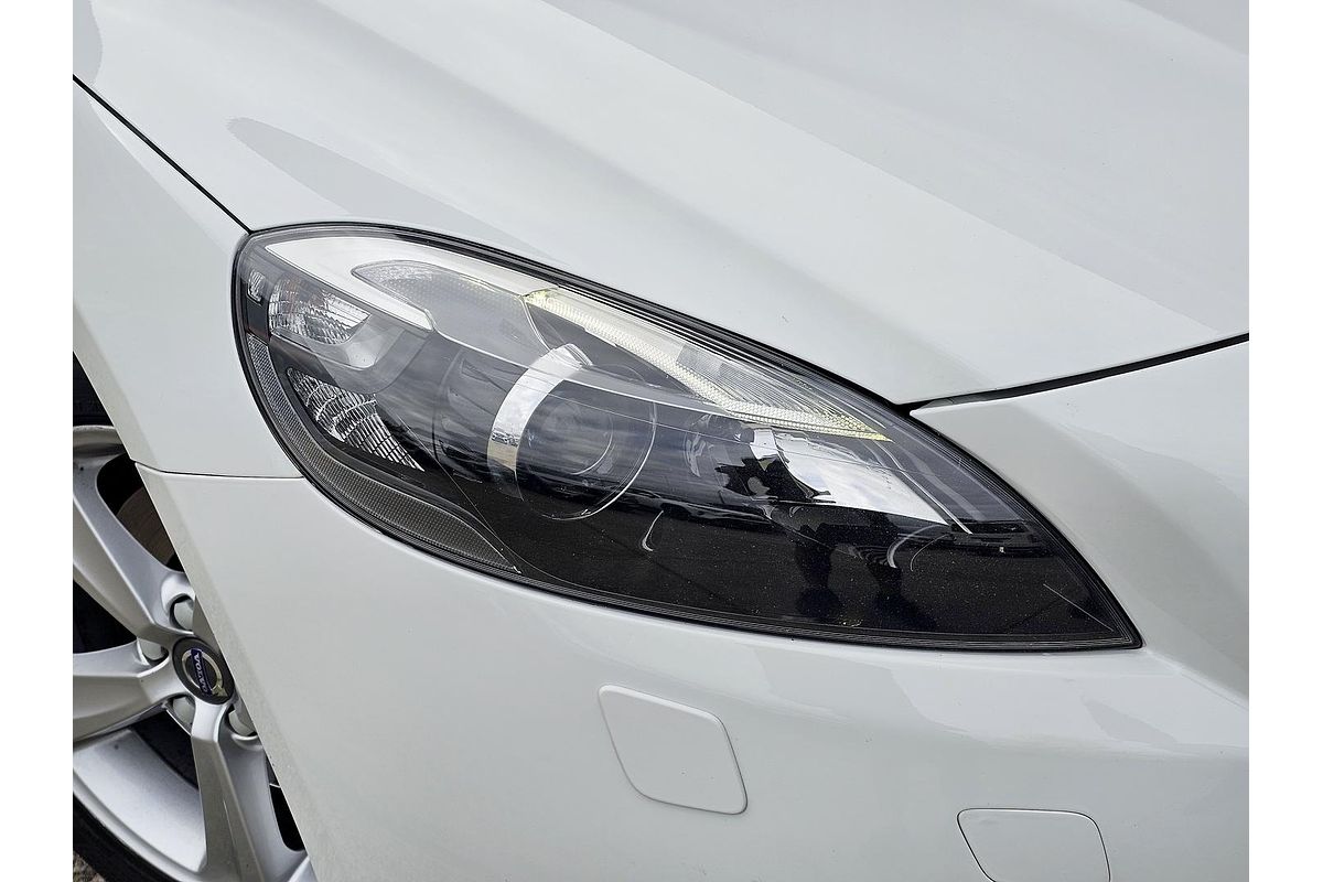 2015 Volvo V40 D4 Luxury
