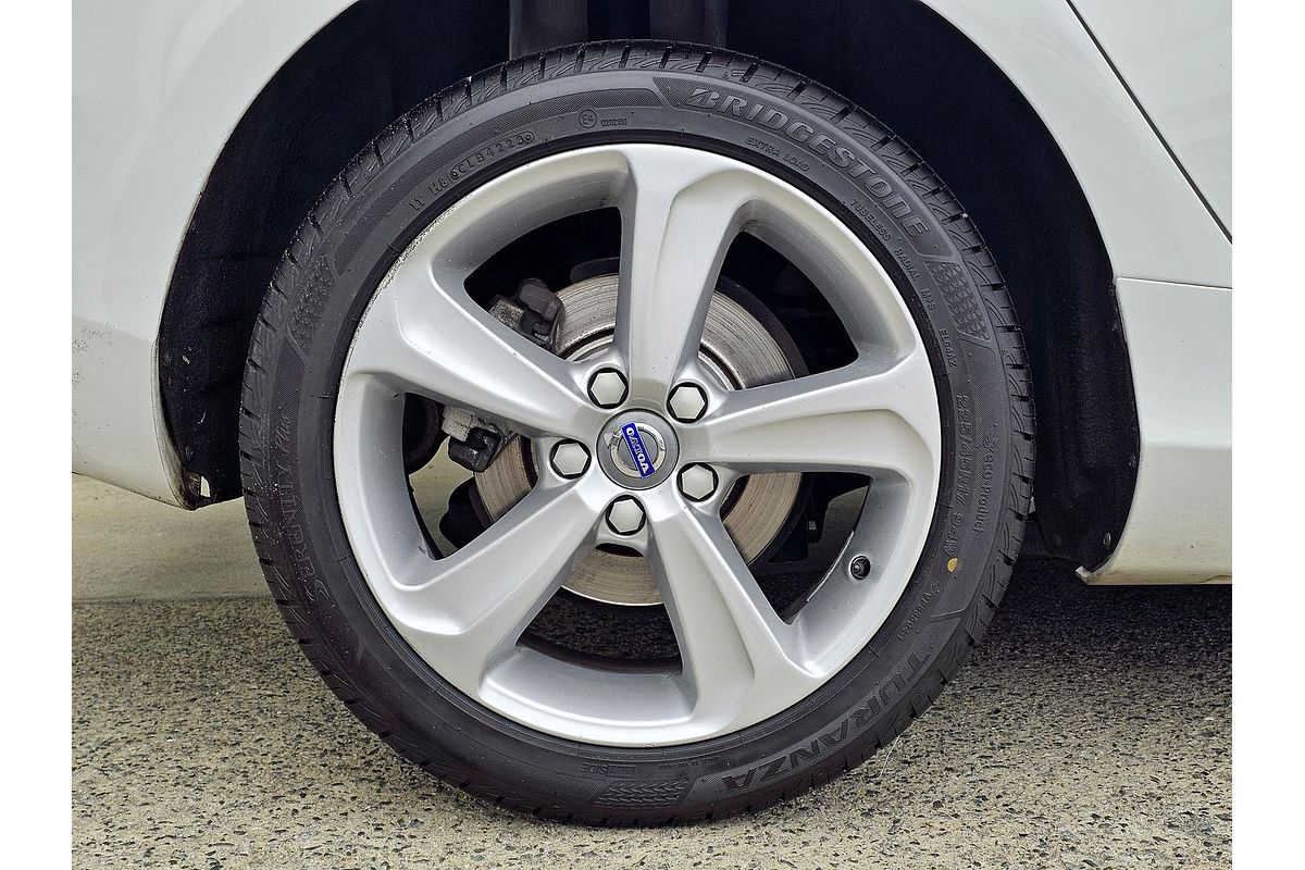 2015 Volvo V40 D4 Luxury