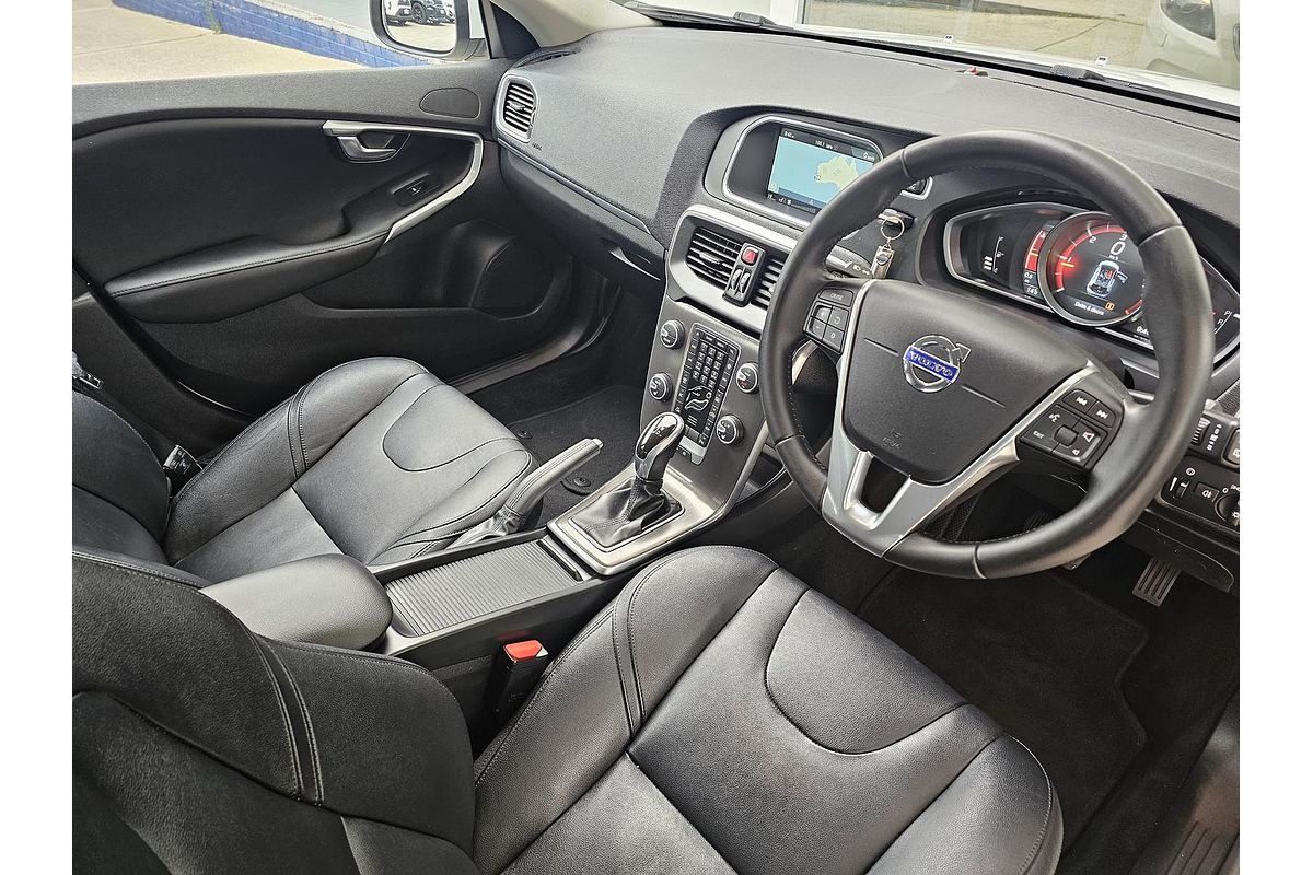 2015 Volvo V40 D4 Luxury