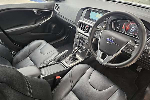 2015 Volvo V40 D4 Luxury