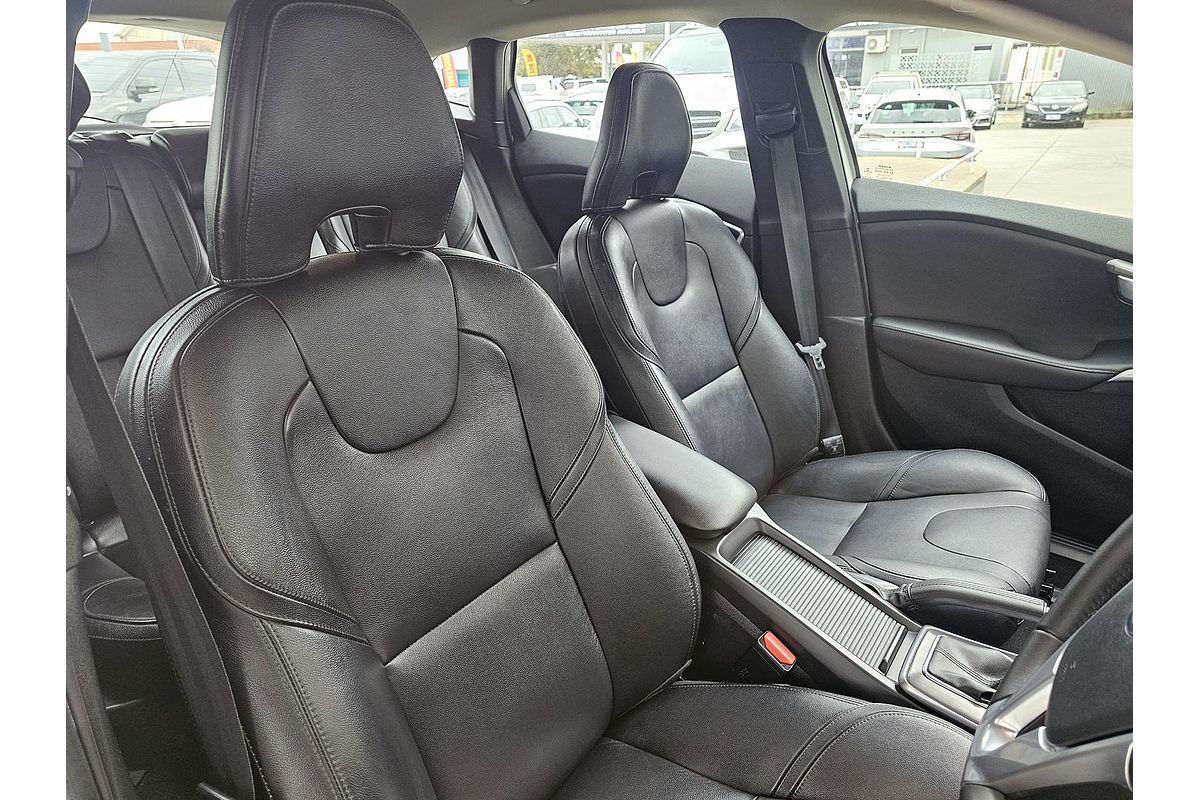 2015 Volvo V40 D4 Luxury