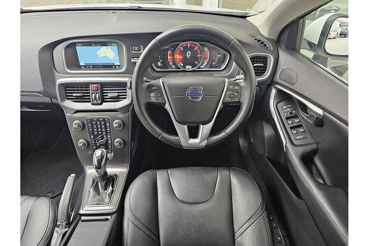 2015 Volvo V40 D4 Luxury